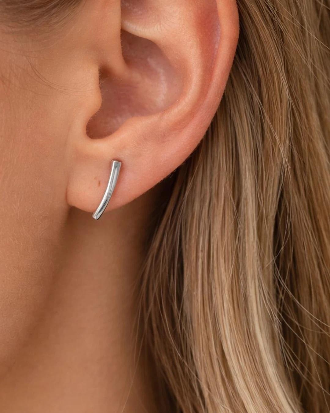 Graceful Tulip Bloom Stud Earrings – 925 Sterling Silver - model