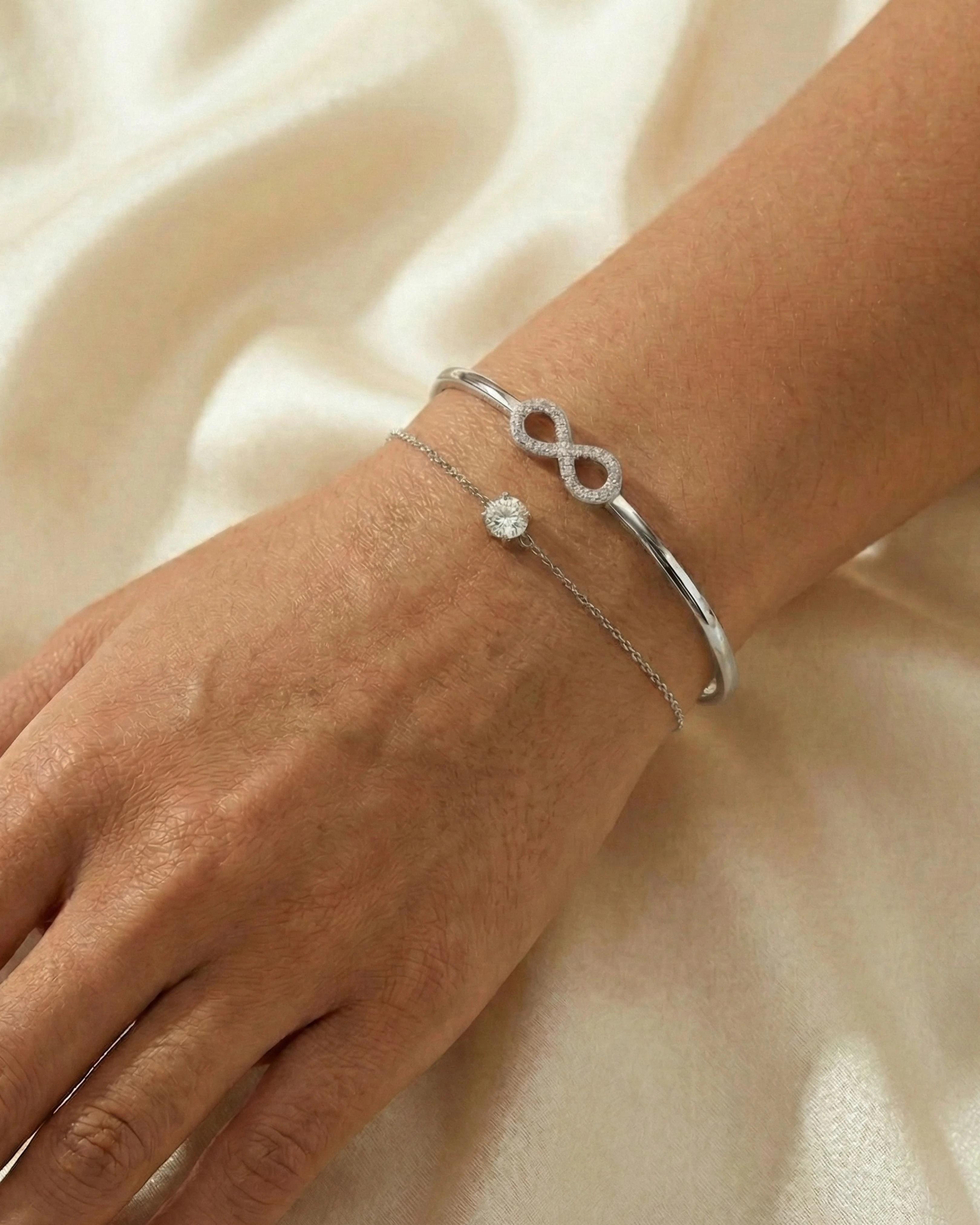 Eternal Infinity Duo-Chain Bangle – 925 Sterling Silver - model