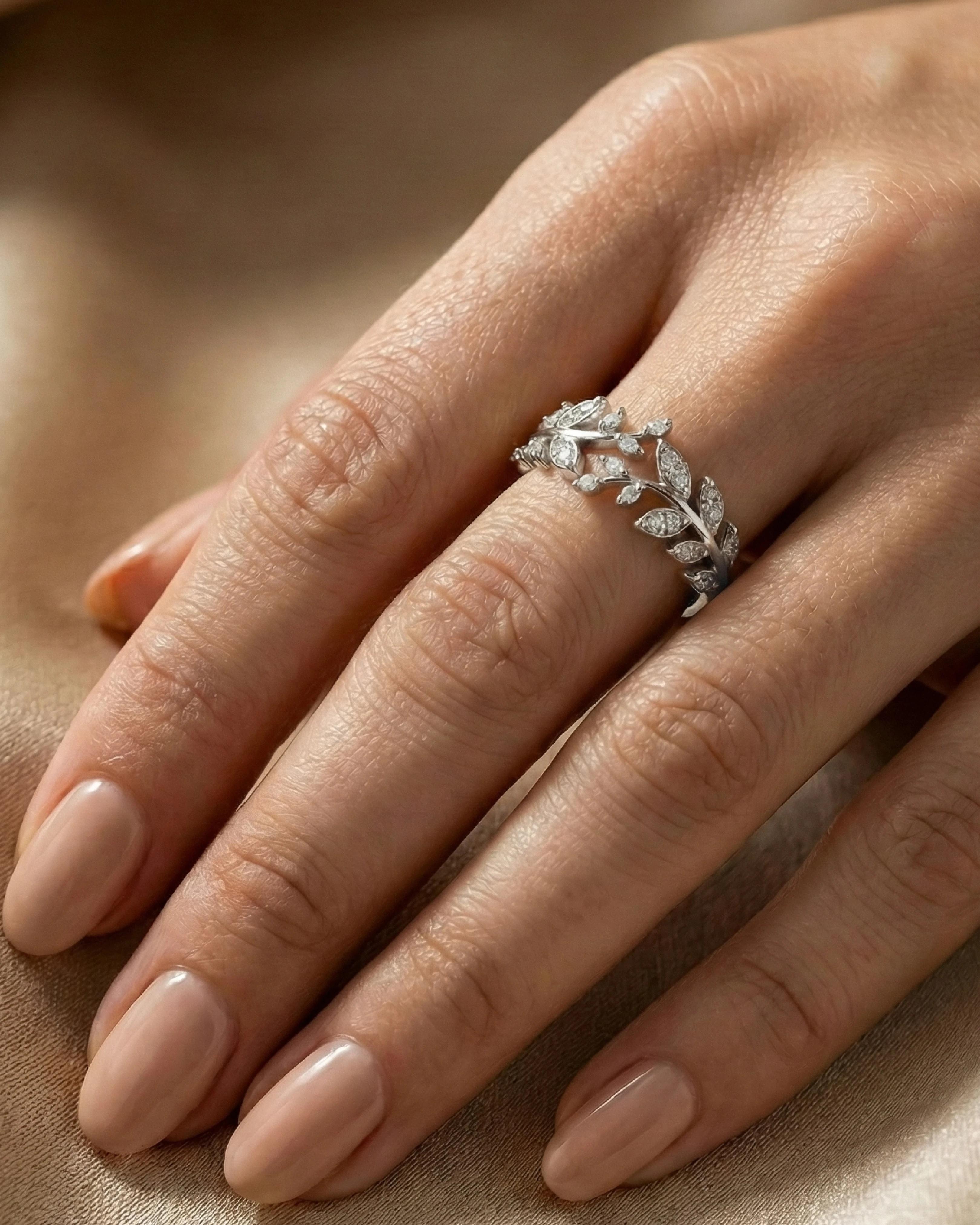 Silver Meadow Vine Ring – 925 Sterling Silver - model